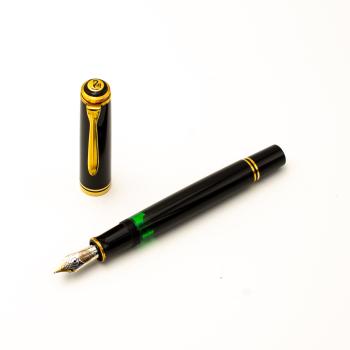 Pelikan M800 Old Style 1989-1997 Schwarz 18K M Nib Fountain-Pen Kappe Beschädigt