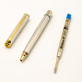 Pelikan R390 K390 SET Silber Guilloche NOS Rollerball Kugelschreiber New Classic