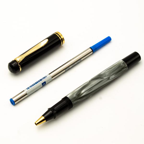 Pelikan R200 Grau marmoriert Gold NOS old style Rollerball-pen Tintenschreiber