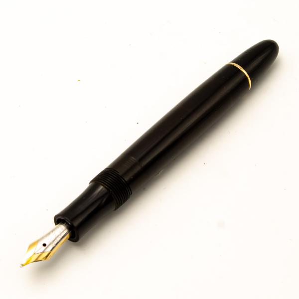 Montblanc Meisterstück 142 Zelluloid Füller 1950er vintage pen 14K M